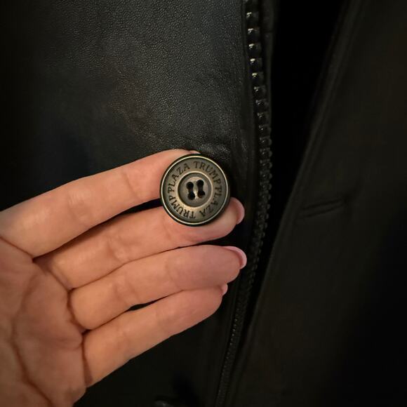 RARE RETIRED VINTAGE Trump Plaza: Men's Genuine Black Leather Jacket Size XL - Picture 7 of 9